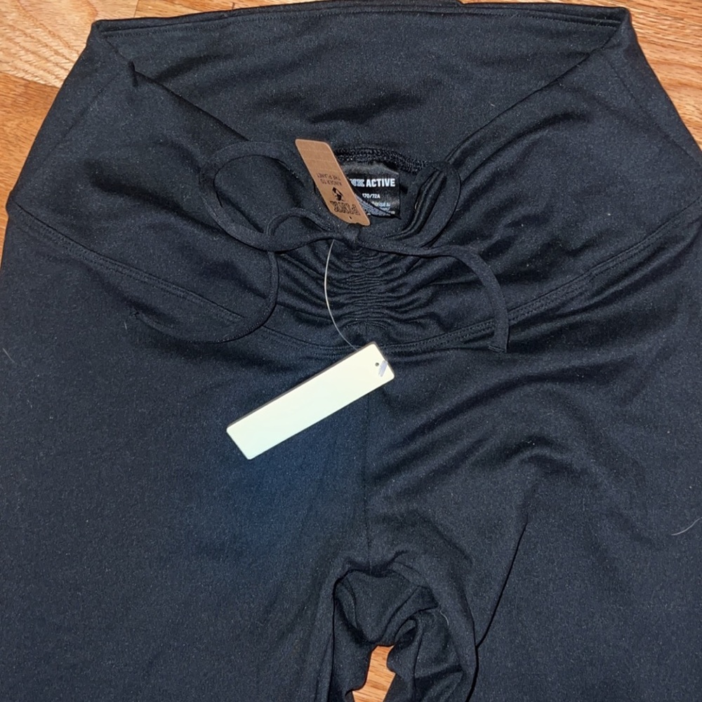 NWT PINK by Victoria’s Secret leggings